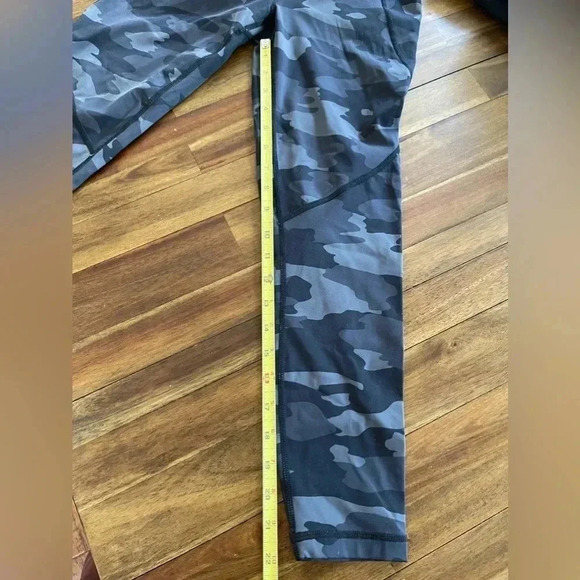 Sweaty Betty power Camo 7/8 leggings black and gray - Picture 8 of 9